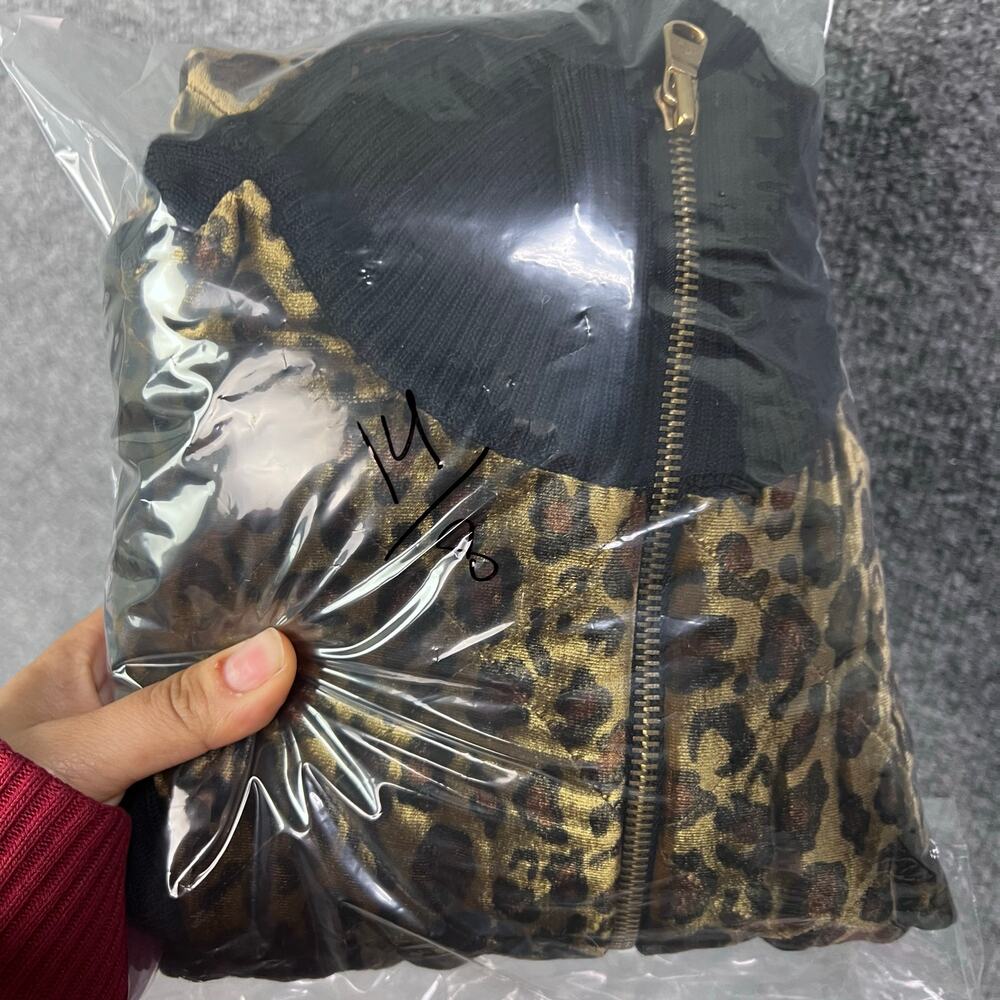 Ralph Lauren Quilted Velvet Leopard Black Wool Cardigan Sweater Jacket Size M - Picture 8 of 8